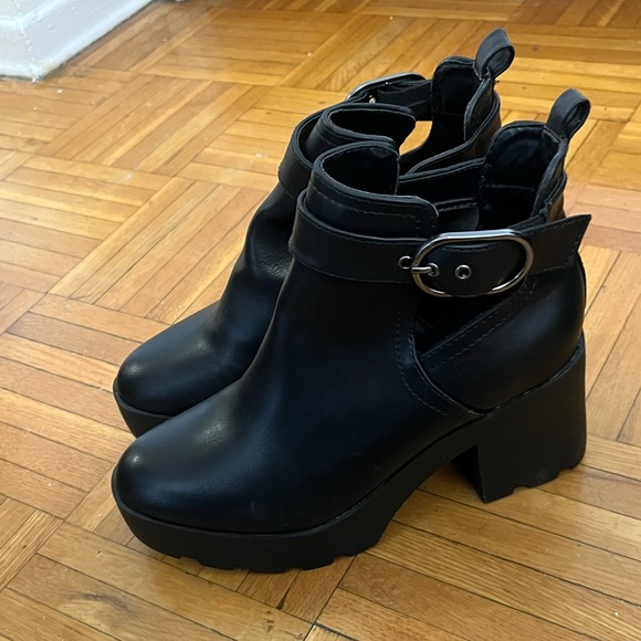 Black Chunky Booties - Picture 3 of 5